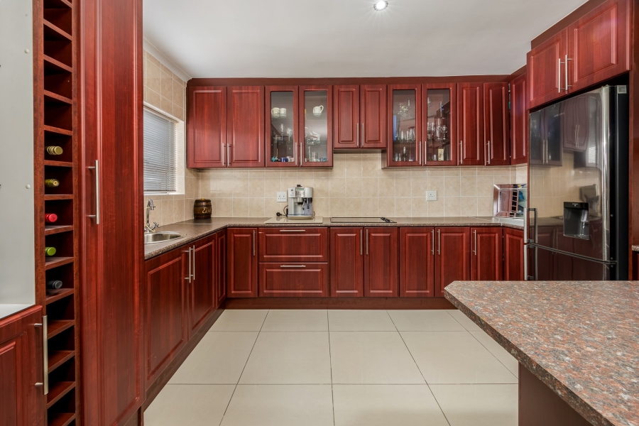 6 Bedroom Property for Sale in Rouxville Western Cape